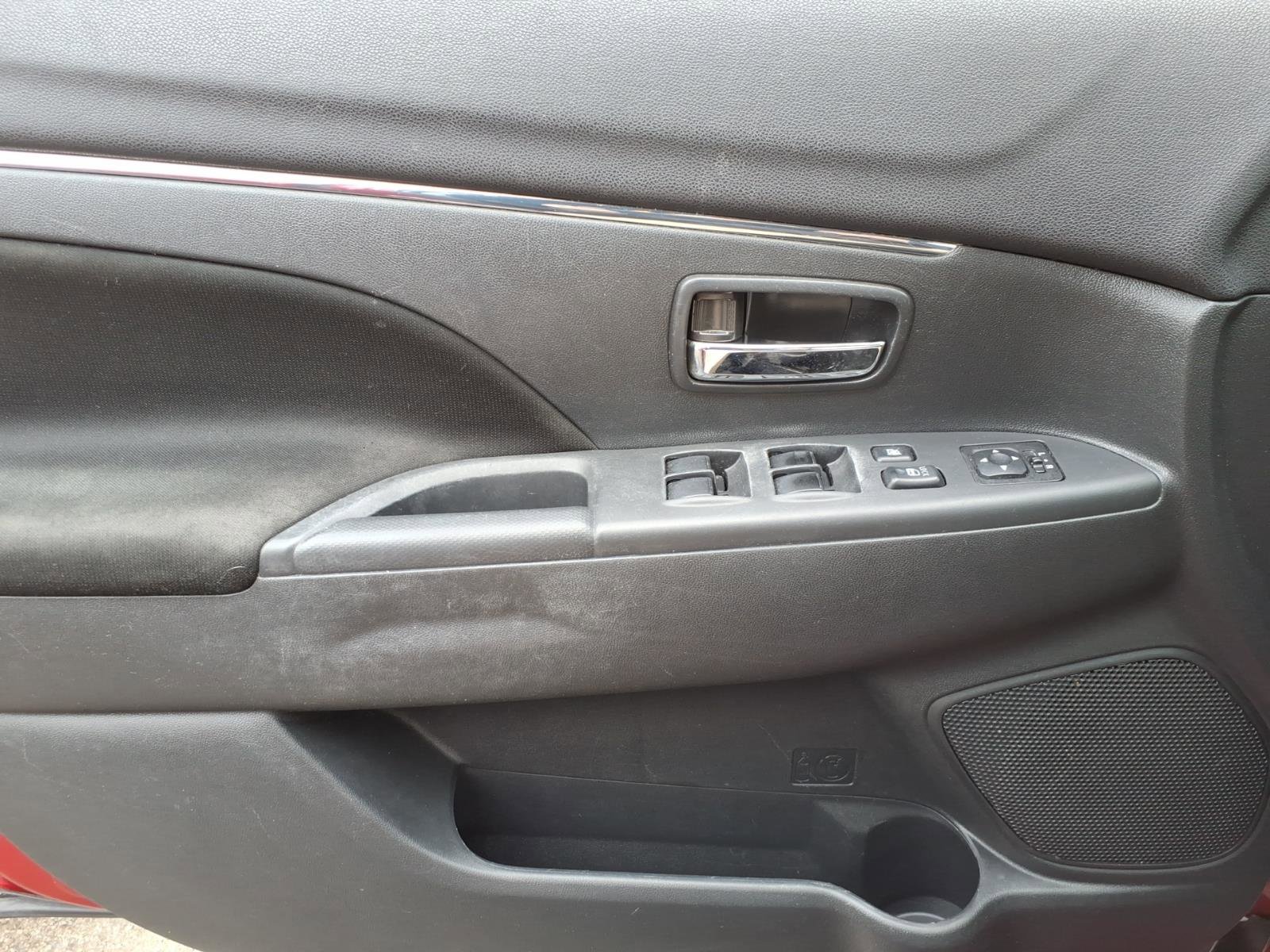 Used 2021 Mitsubishi Outlander Sport ES FWD image 11