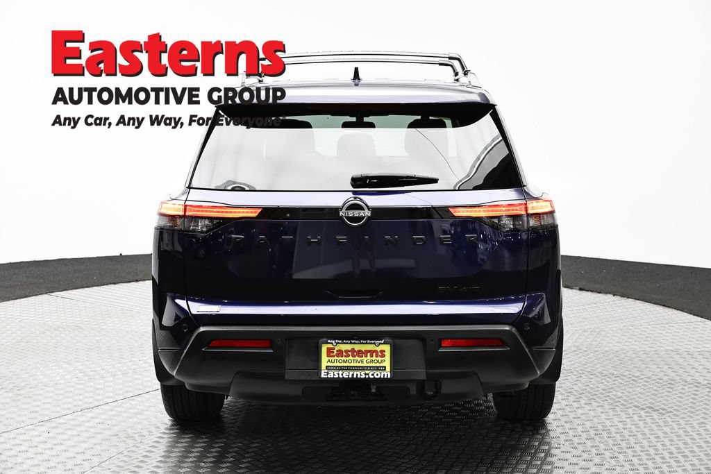 Used 2023 Nissan Pathfinder SV w/ SV Premium Package AWD/4WD image 6