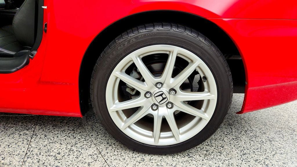 Used 2005 Honda S2000 image 9
