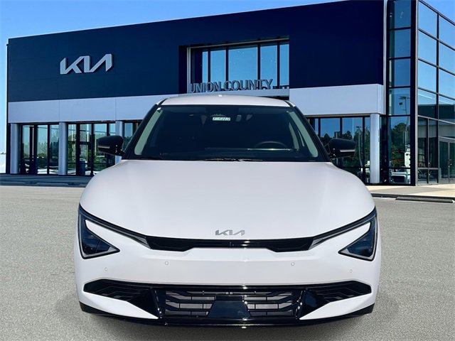 New 2025 Kia EV6 Wind image 2