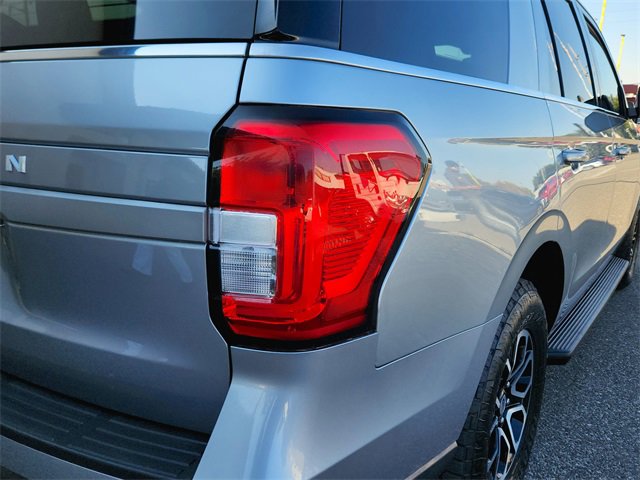 Used 2024 Ford Expedition XLT image 11