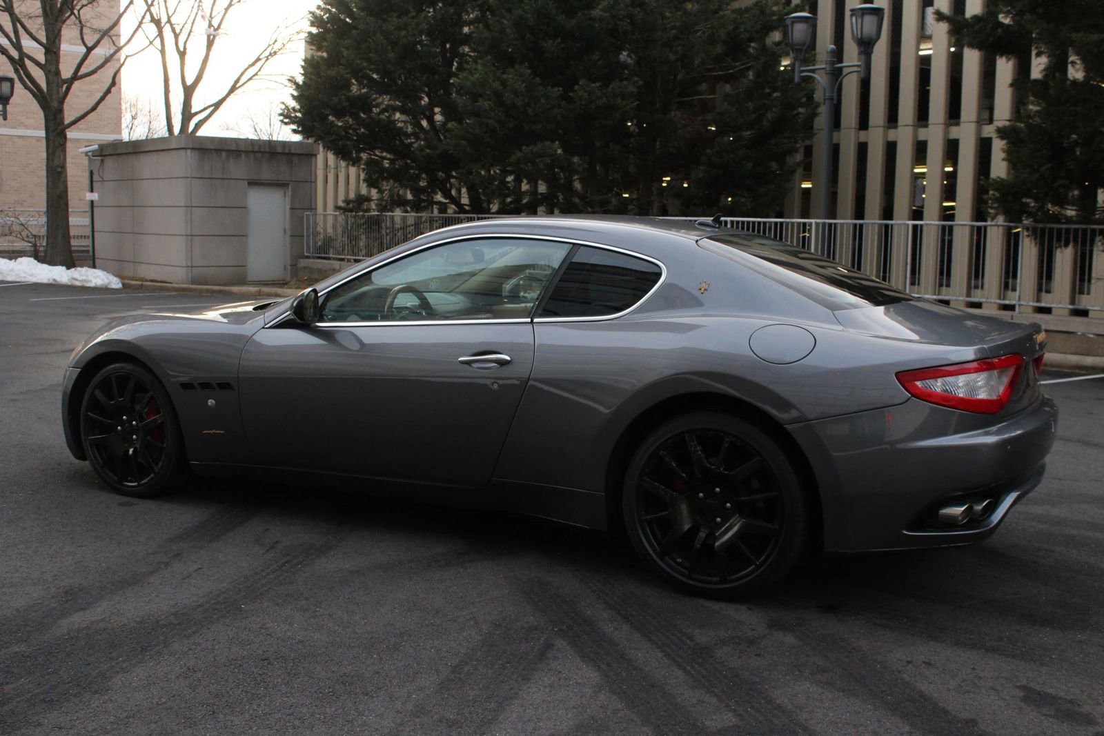 Used 2010 Maserati GranTurismo Coupe RWD image 11