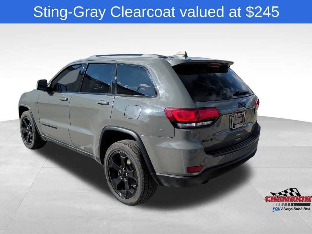 Used 2020 Jeep Grand Cherokee Laredo image 3