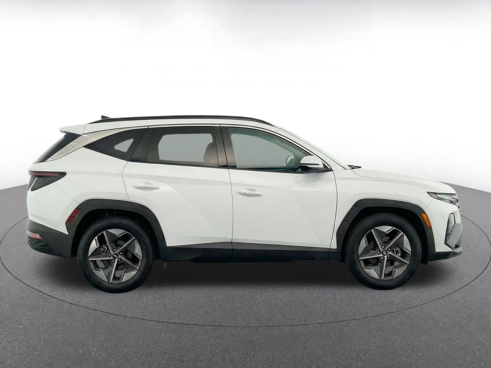 Used 2025 Hyundai Tucson SEL FWD image 9