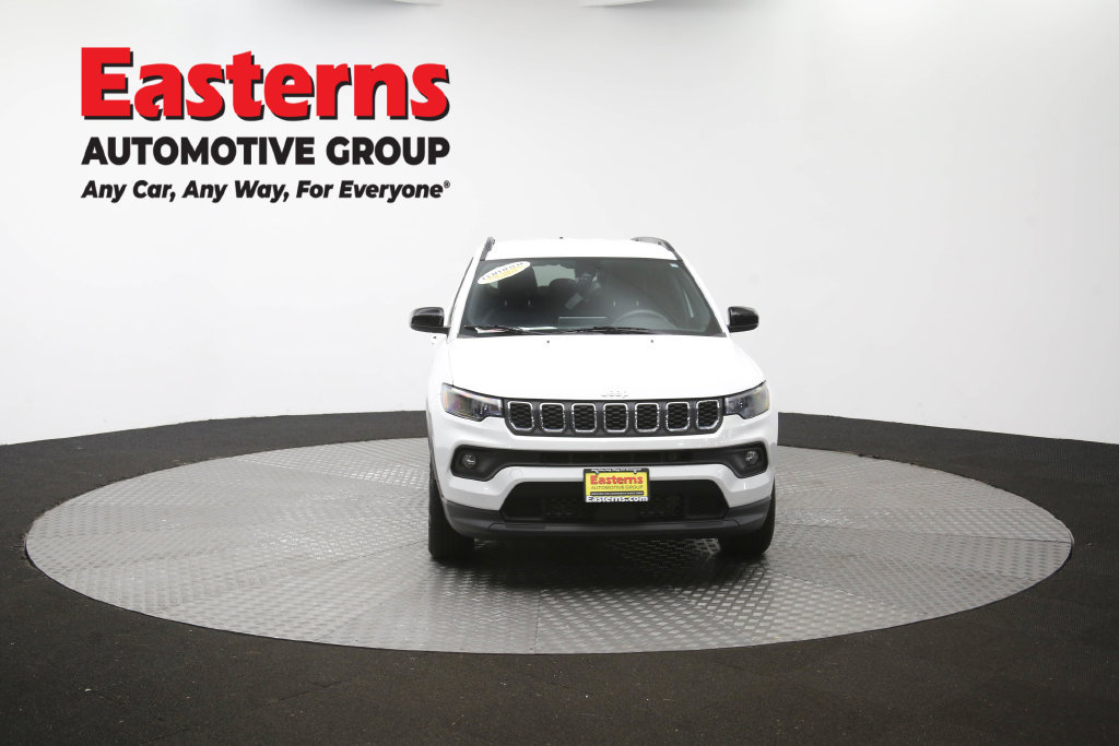 Used 2024 Jeep Compass Latitude AWD/4WD image 53