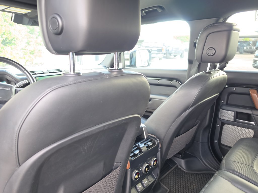 Used 2023 Land Rover Defender 130 X-Dynamic SE AWD/4WD image 14