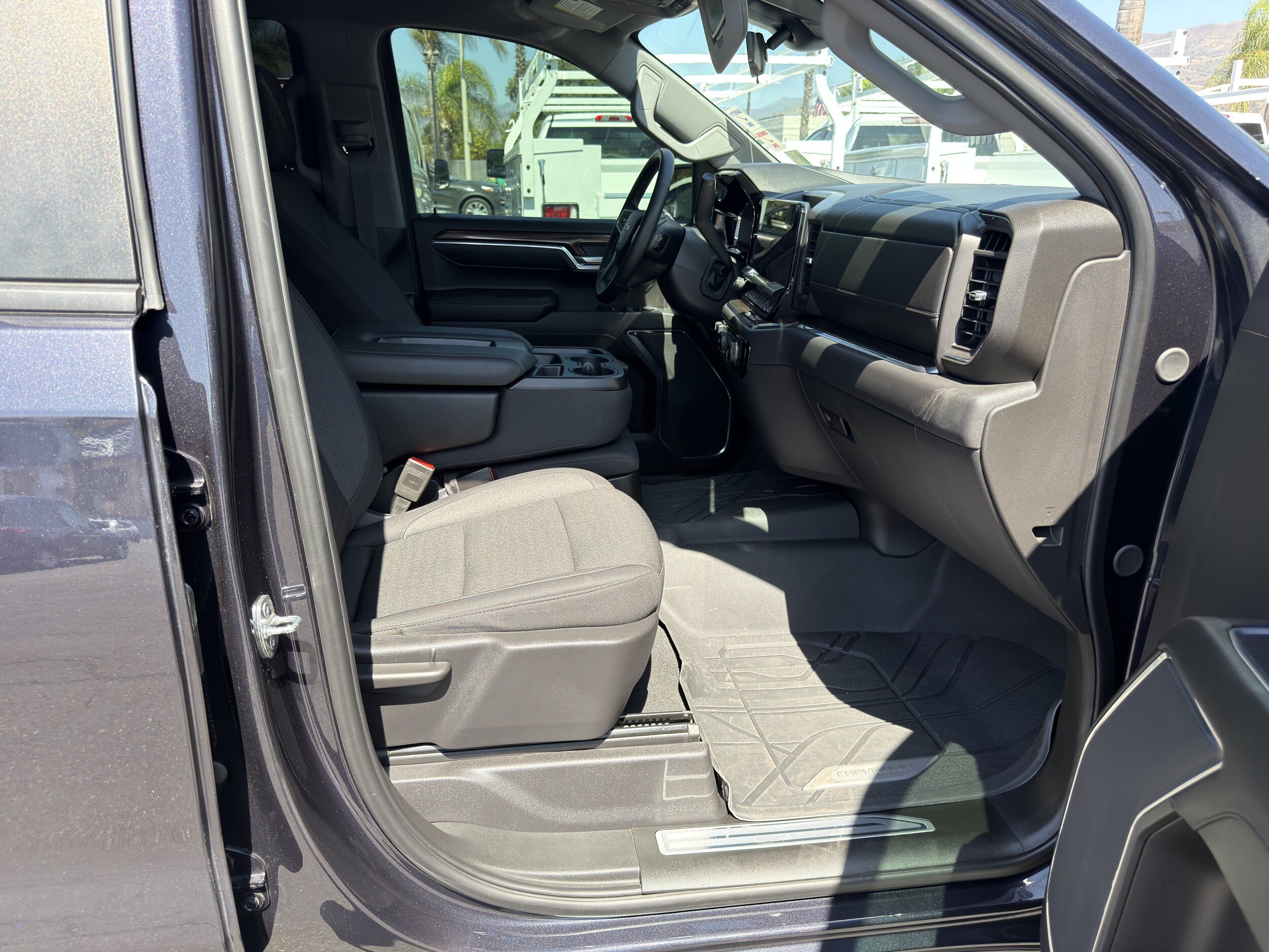 Used 2024 Chevrolet Silverado 1500 LT w/ Safety Package RWD image 10