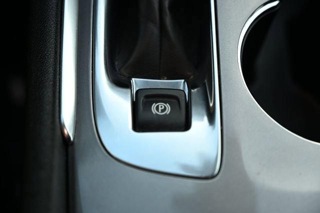 Used 2024 Chevrolet Malibu LT image 27