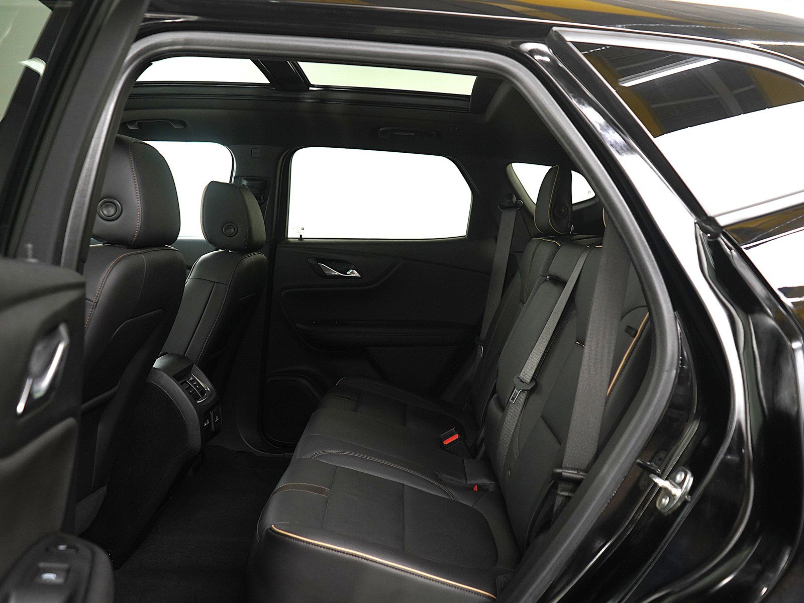 Used 2020 Chevrolet Blazer Premier w/ Driver Confidence II Package image 18