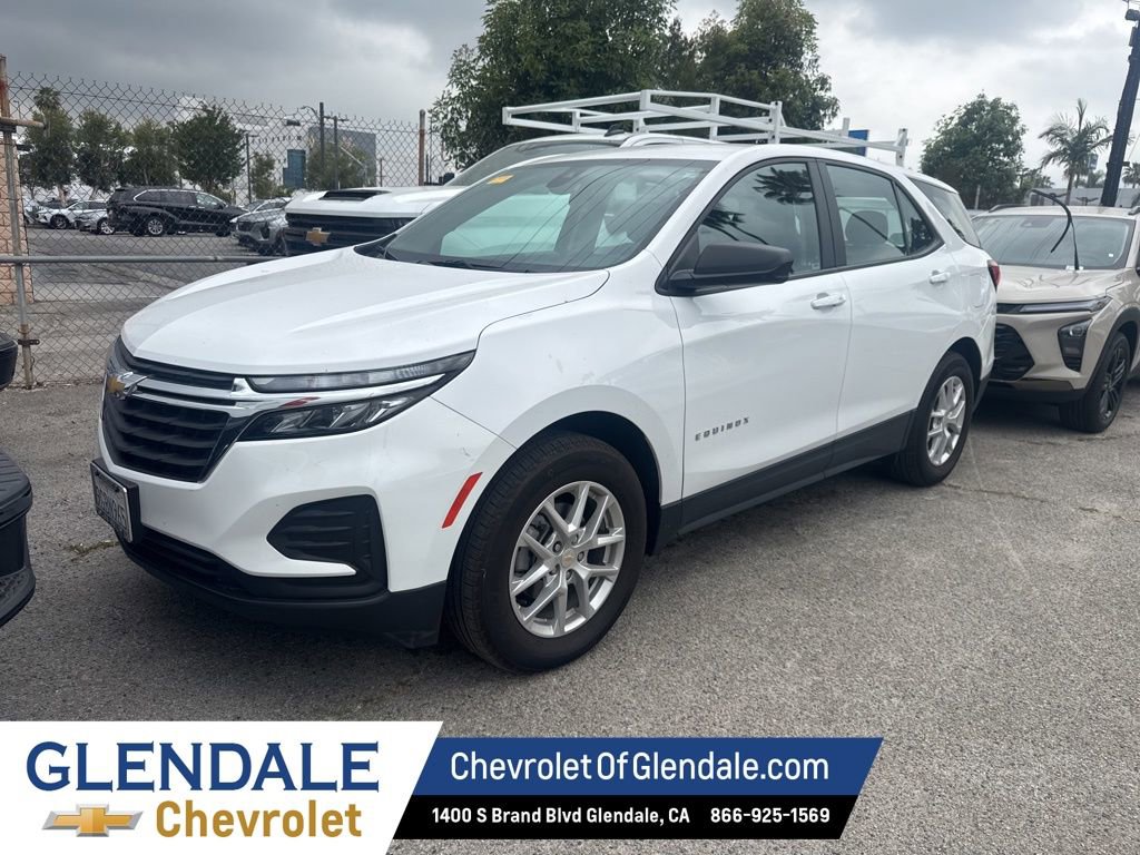 Used 2023 Chevrolet Equinox LS image 1