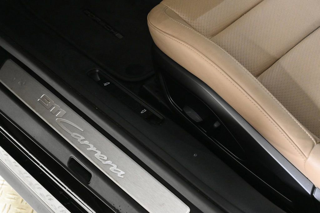 Used 2023 Porsche 911 Carrera image 24