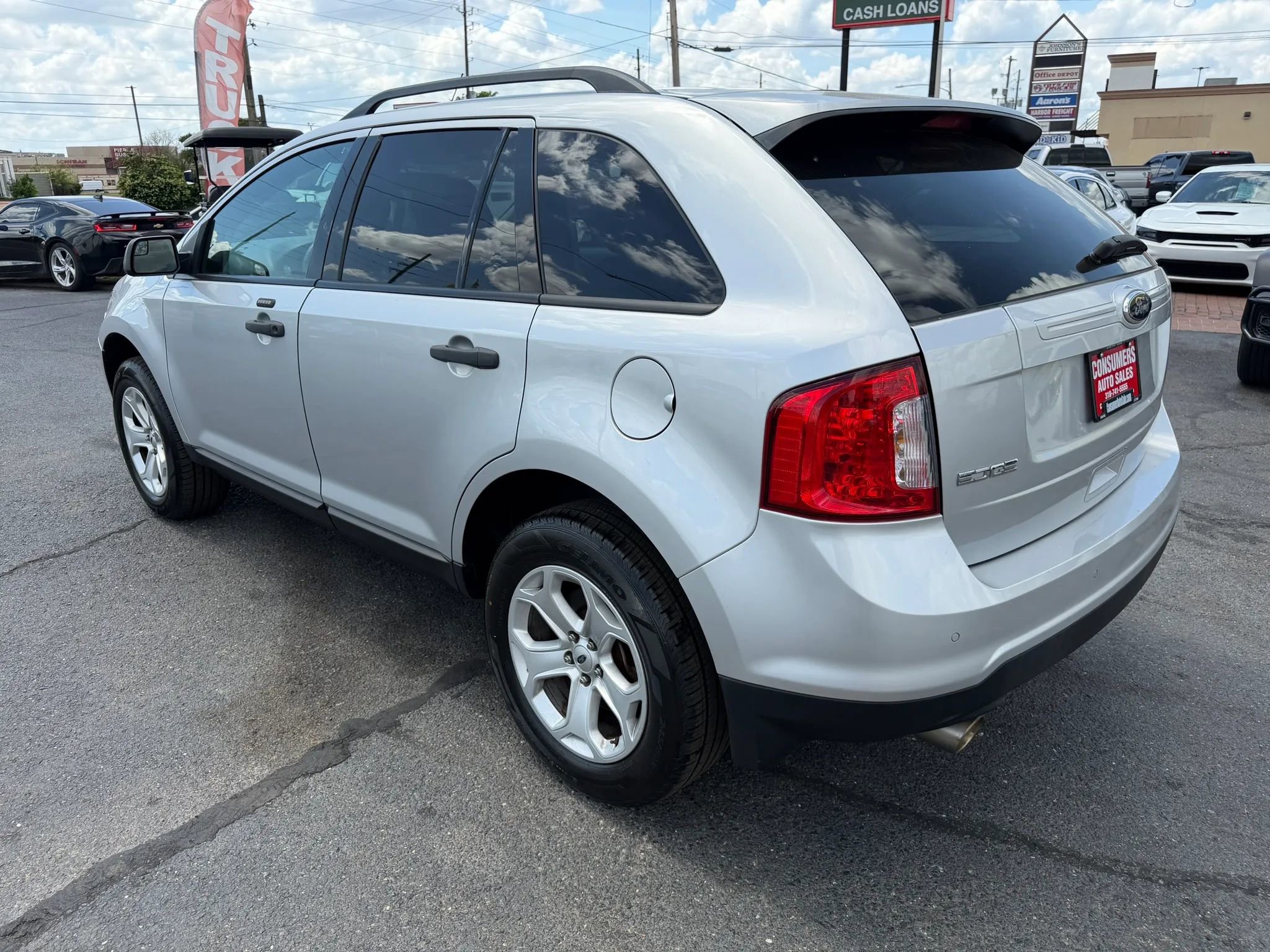 Used 2014 Ford Edge SE w/ Equipment Group 101A AWD/4WD image 3