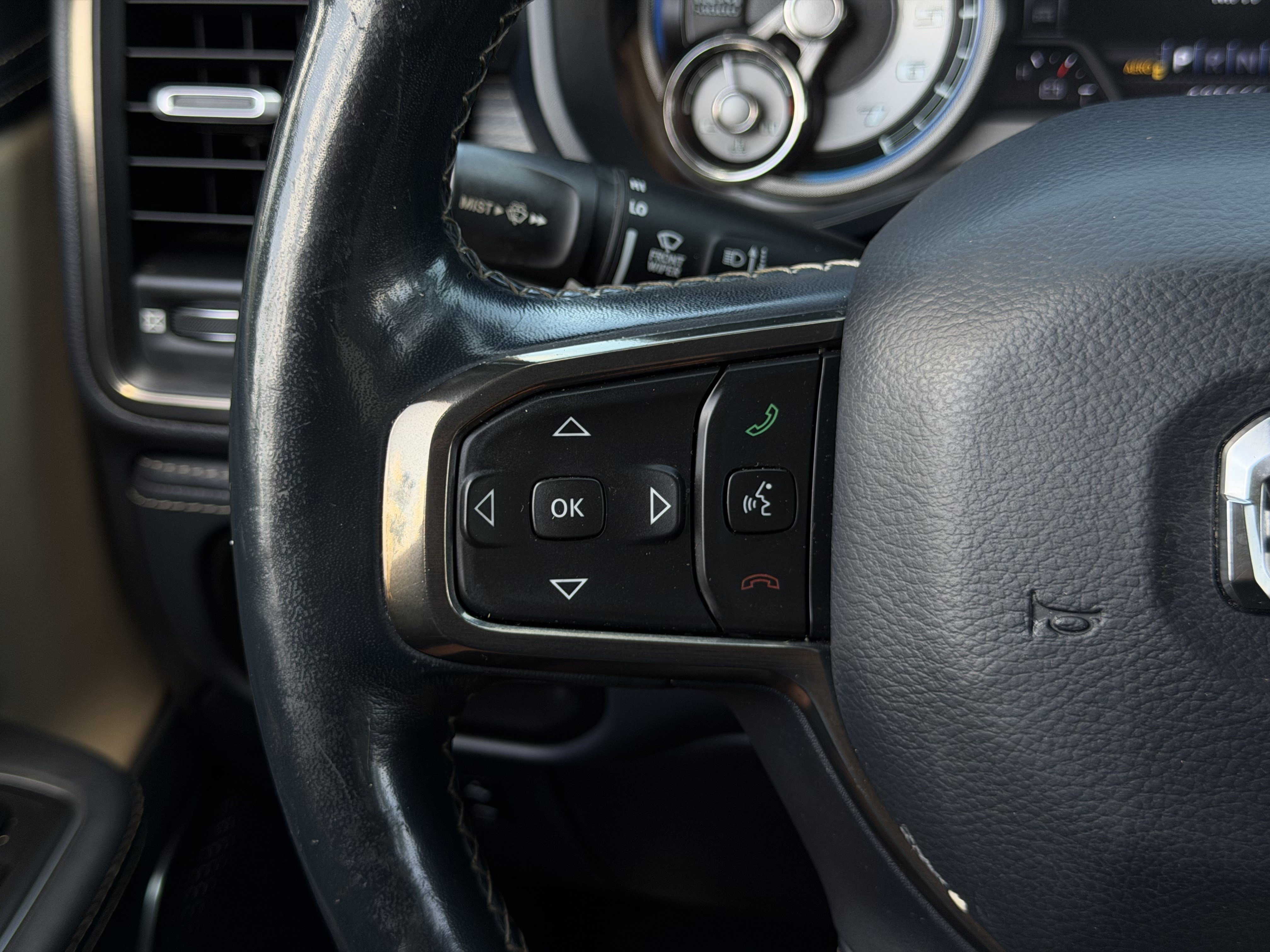 Used 2019 RAM 1500 Limited AWD/4WD image 18