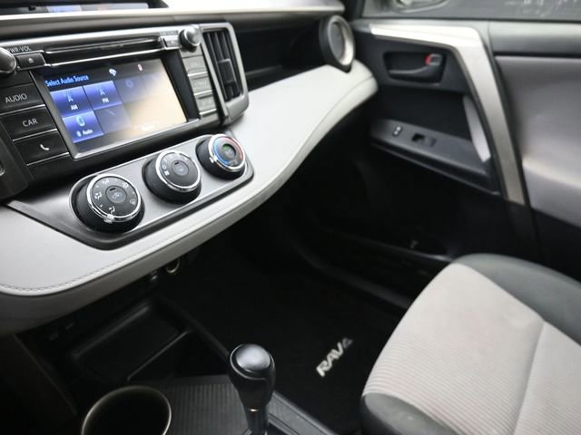 Used 2015 Toyota RAV4 LE AWD/4WD image 28