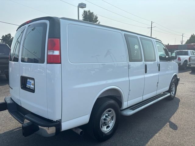 Used 2025 Chevrolet Express 2500 w/ Driver Convenience Package RWD image 5