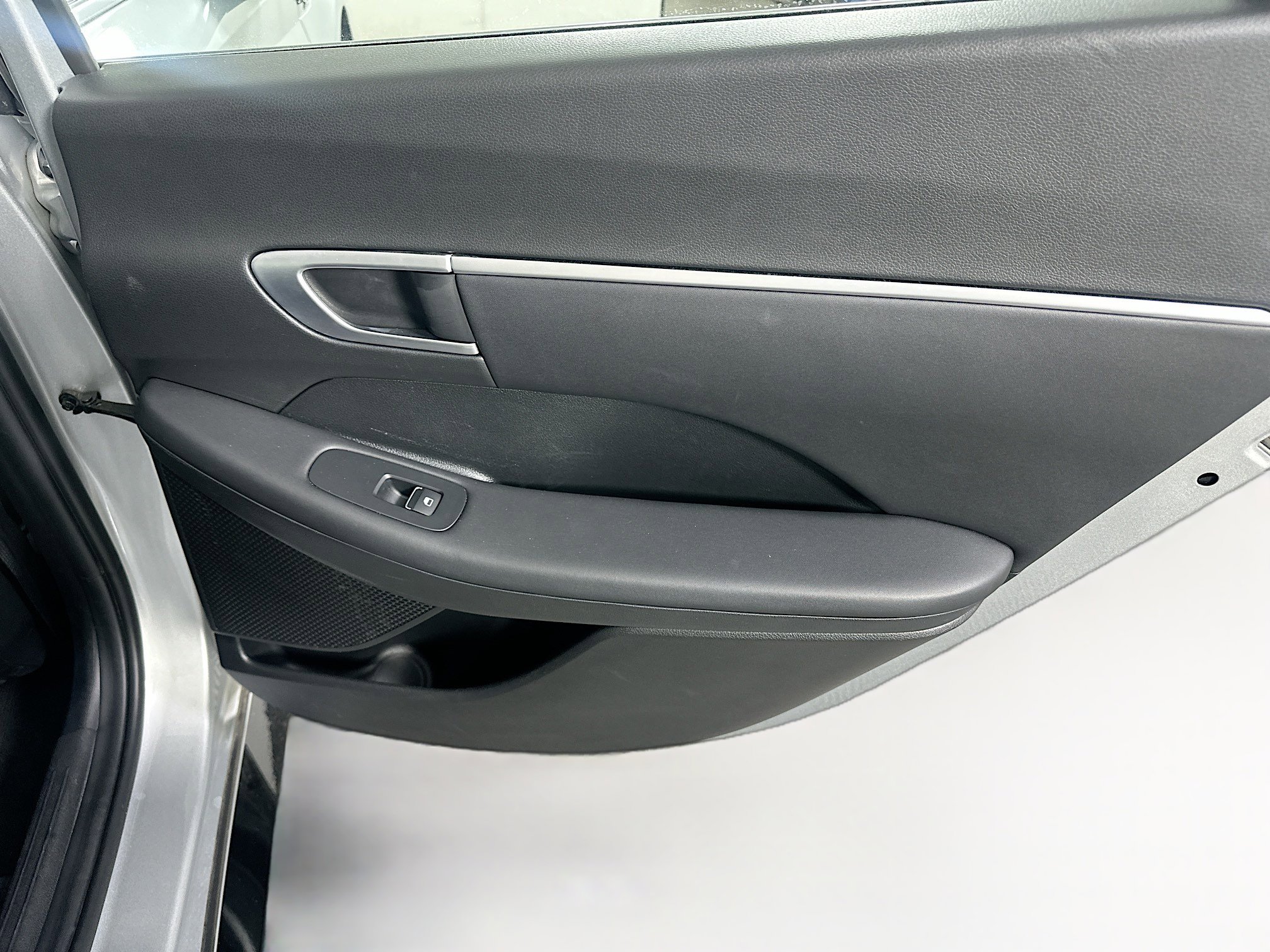 Used 2025 Hyundai Sonata SEL FWD image 28