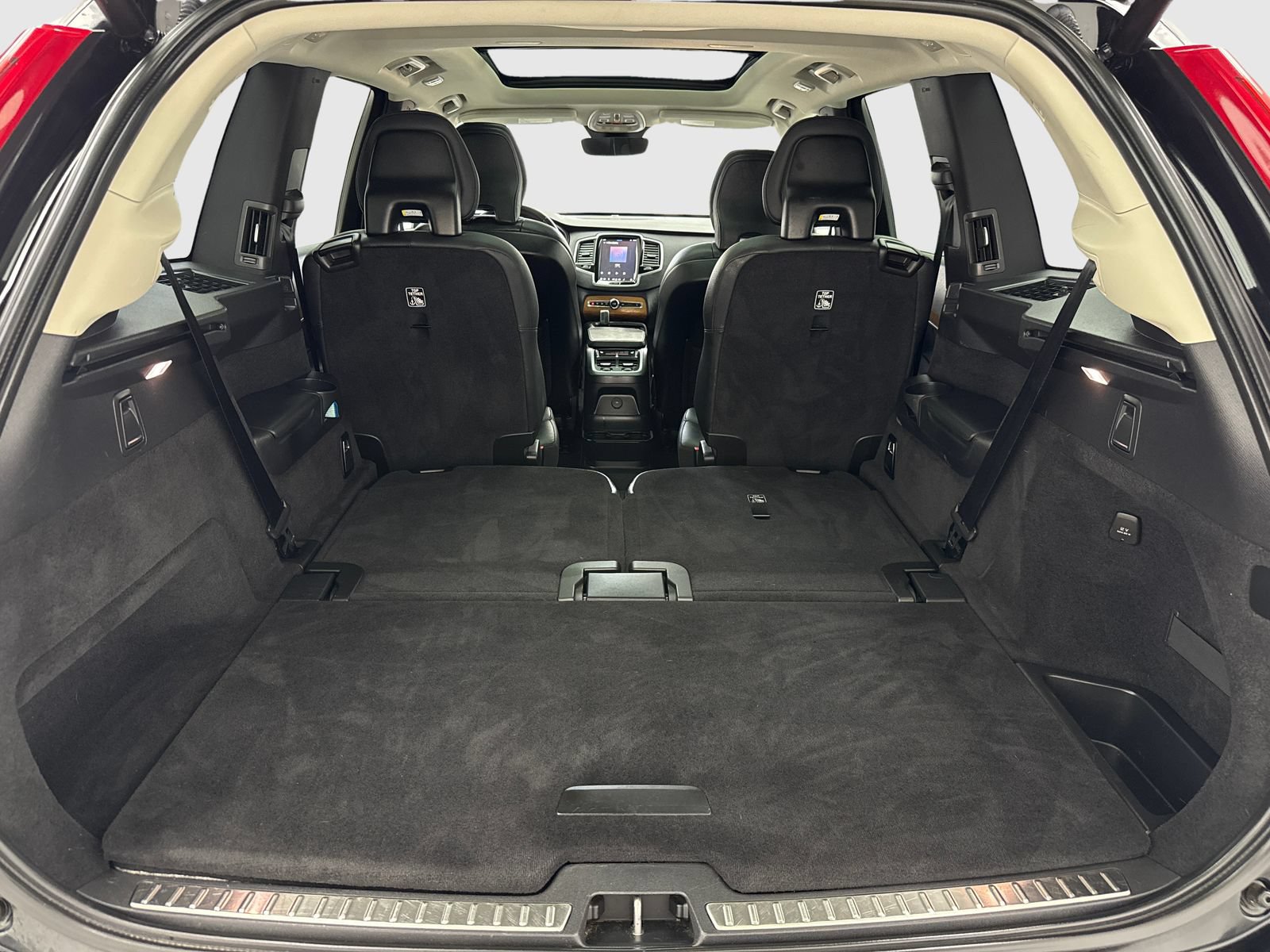 Used 2023 Volvo XC90 T8 Plus AWD/4WD image 49