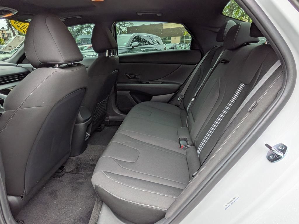Used 2026 Hyundai Elantra Sport FWD image 10