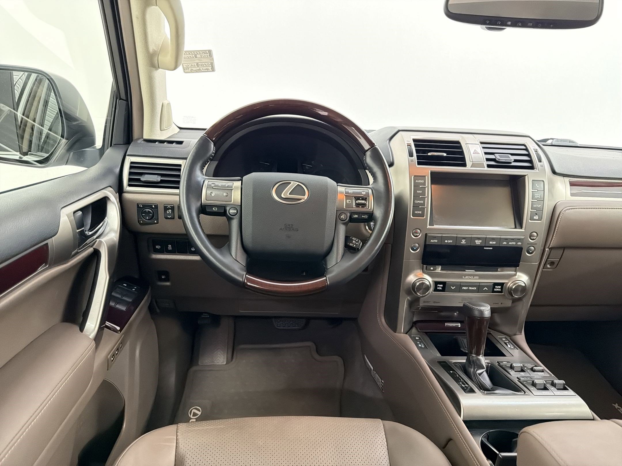 Used 2019 Lexus GX 460 Luxury AWD/4WD image 27