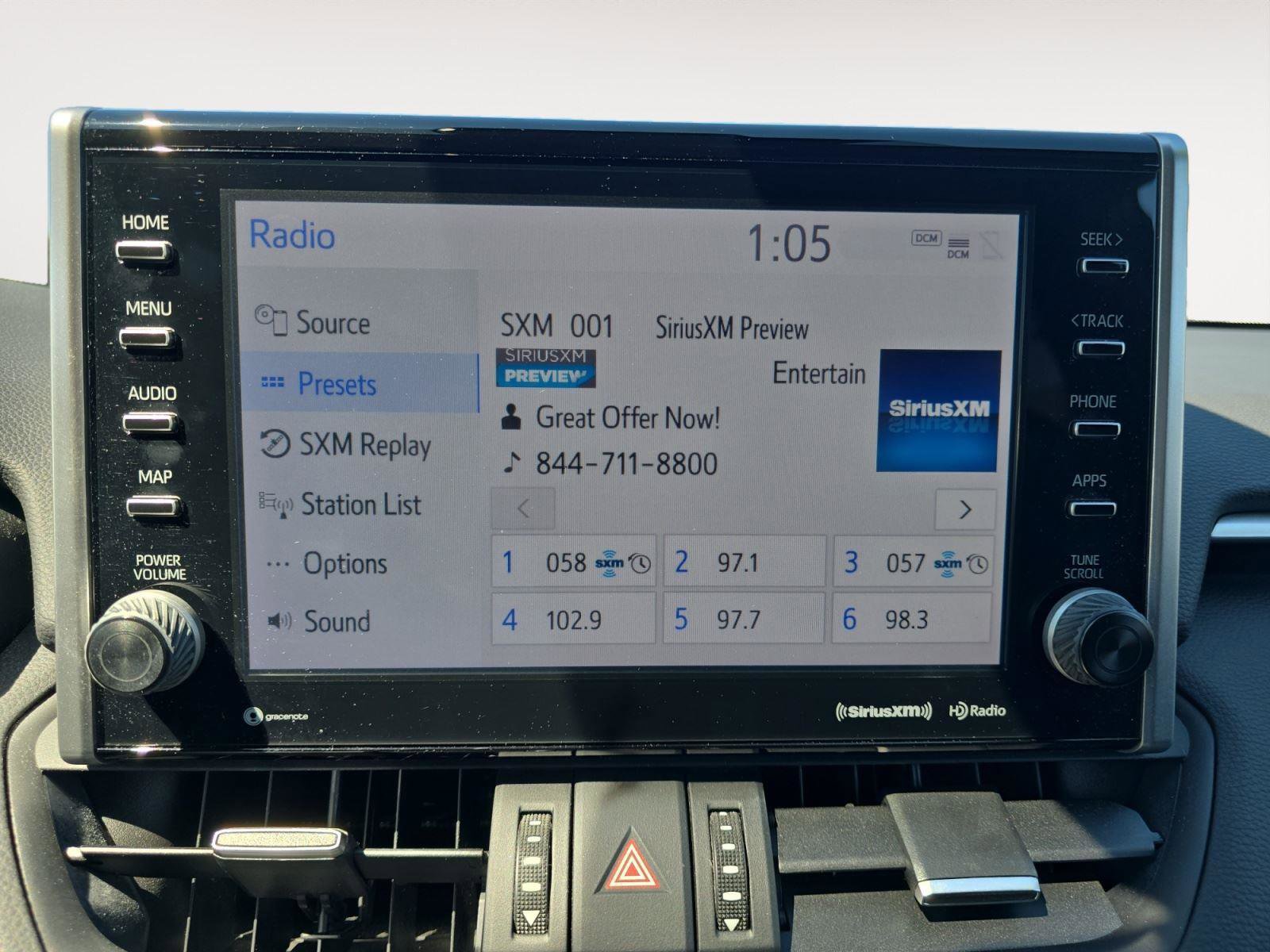 Used 2022 Toyota RAV4 XSE w/ XSE Grade Weather Package AWD/4WD image 17