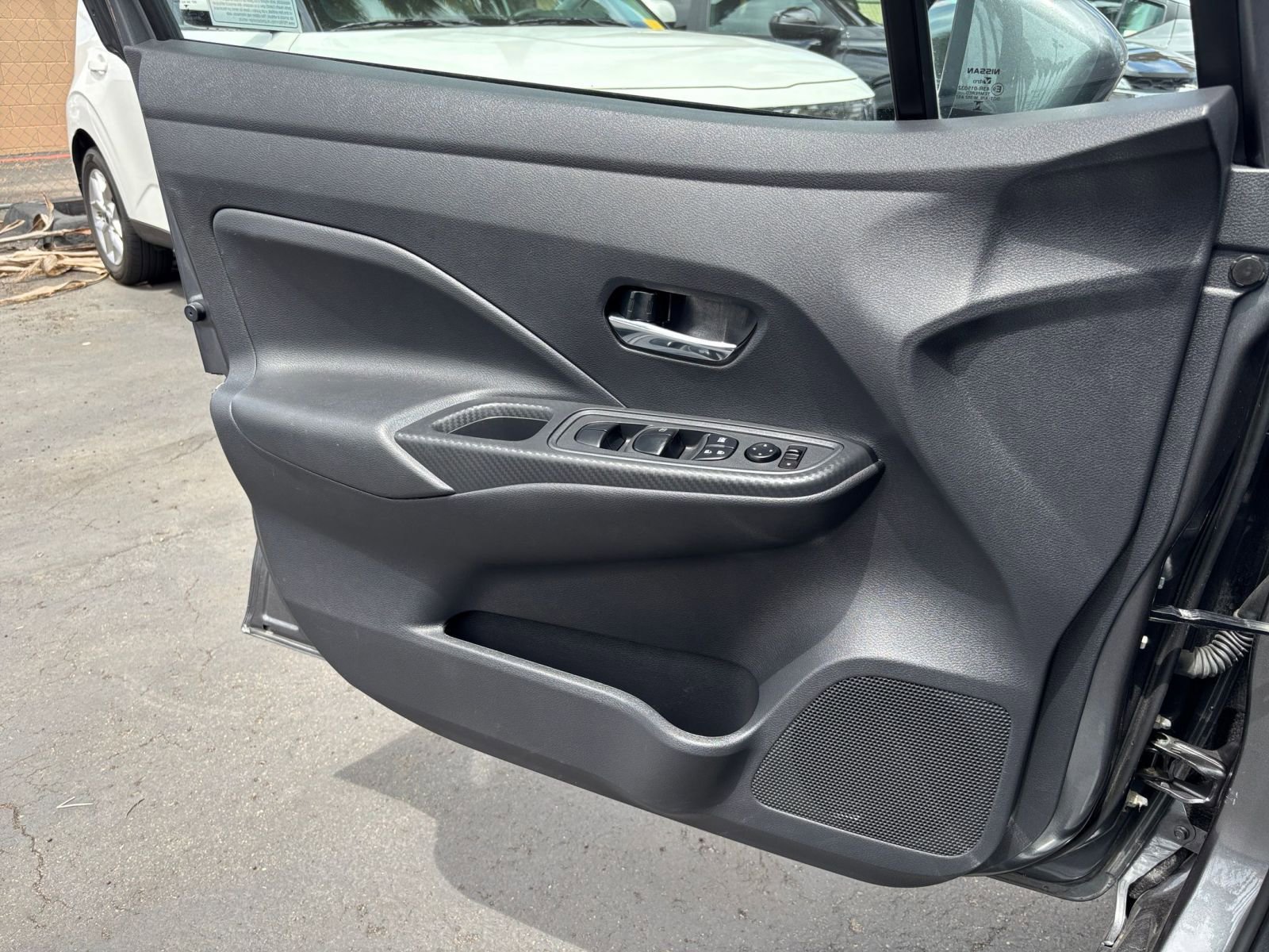 Used 2025 Nissan Versa SV FWD image 18