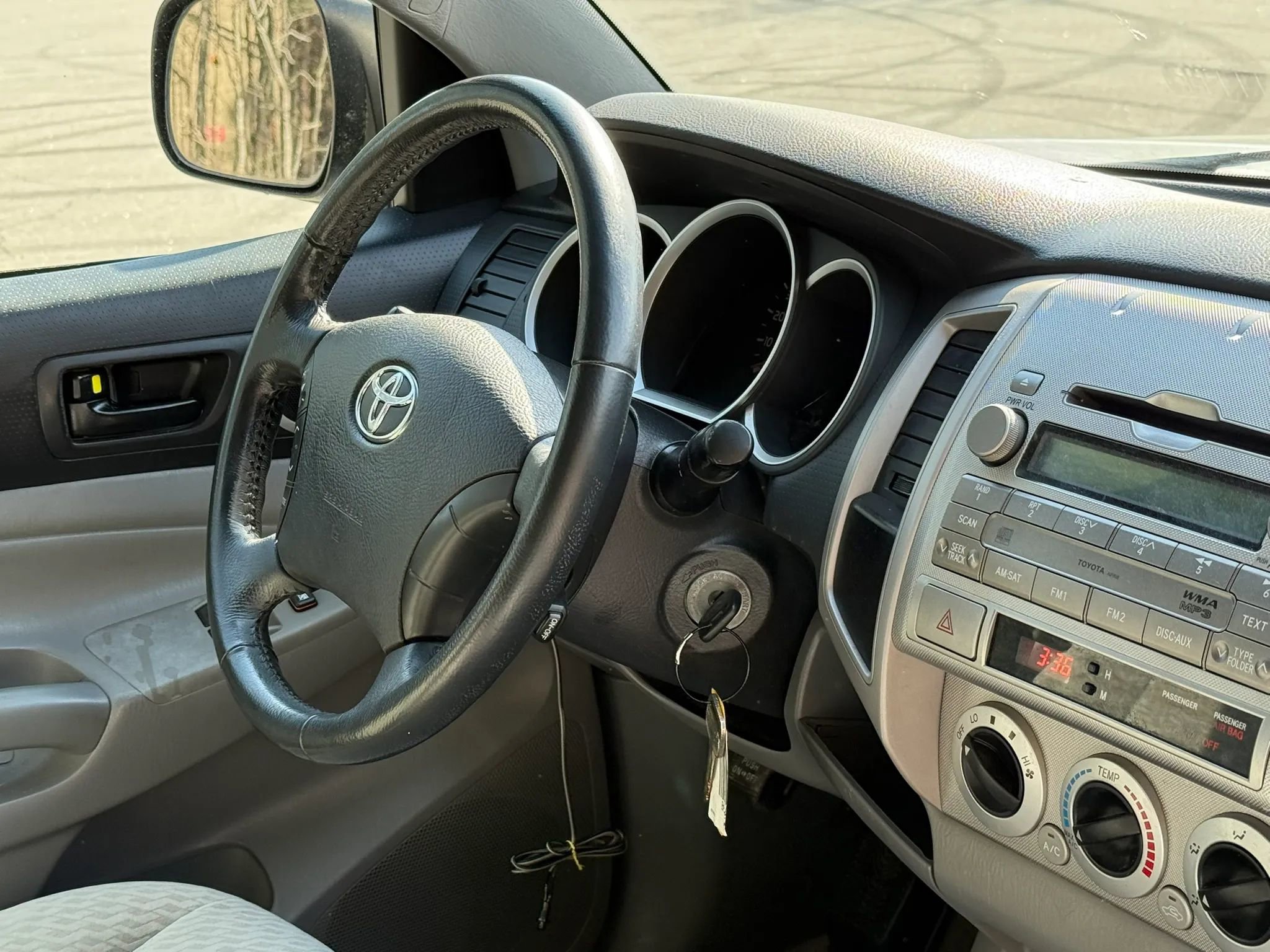 Used 2010 Toyota Tacoma 2WD Access Cab image 19