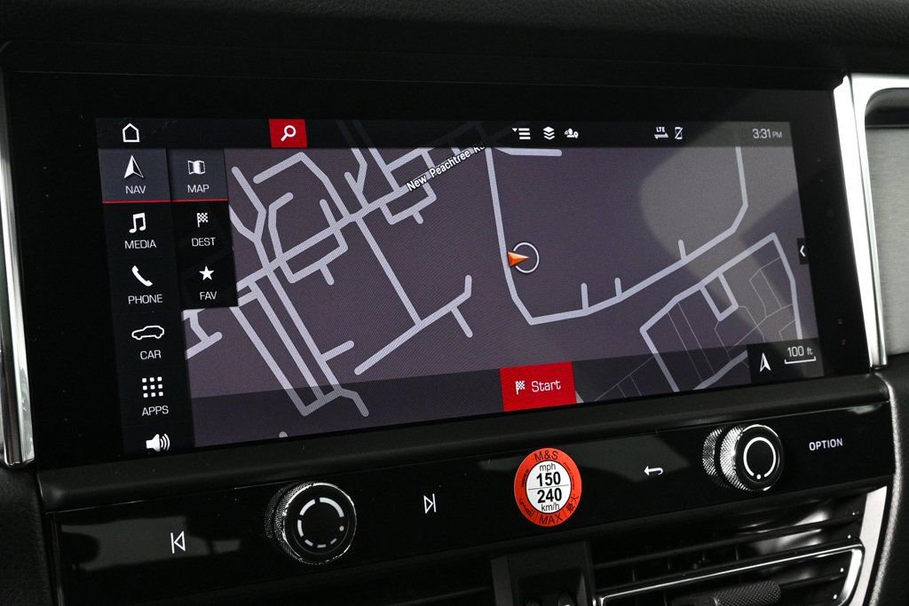 Certified 2026 Porsche Macan image 15