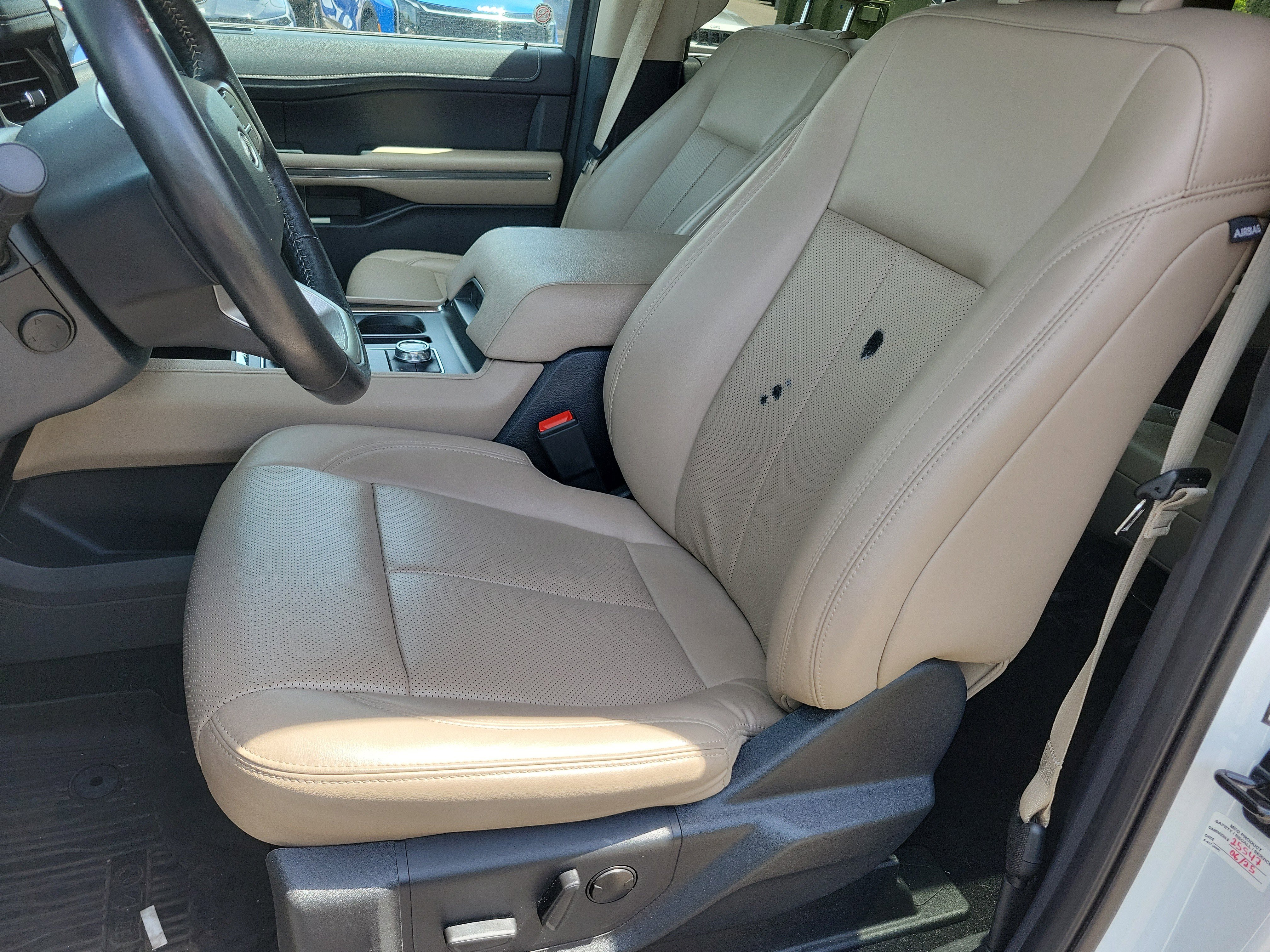 Used 2024 Ford Expedition Max XLT AWD/4WD image 4