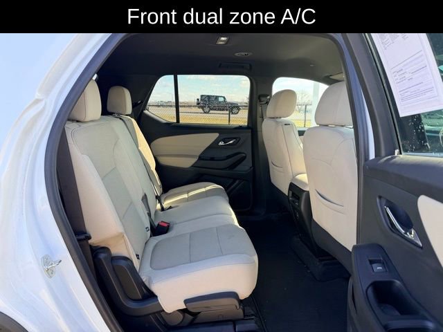 Used 2024 Chevrolet Traverse LS image 10