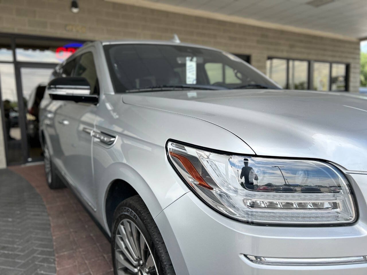 Used 2018 Lincoln Navigator L Reserve w/ Technology Package AWD/4WD image 24