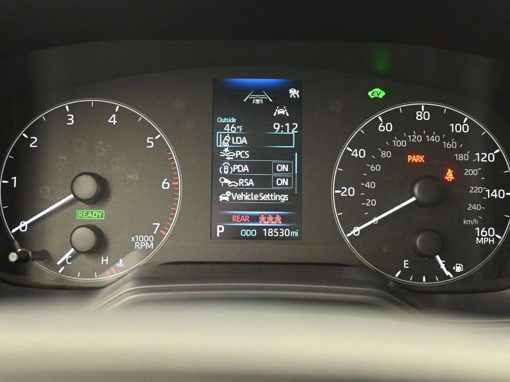 Used 2025 Toyota Corolla LE image 18