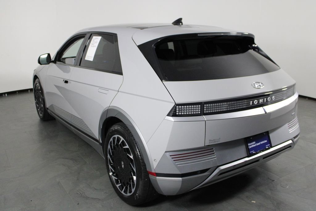 Certified 2022 Hyundai Ioniq 5 Limited w/ Cargo Package image 4