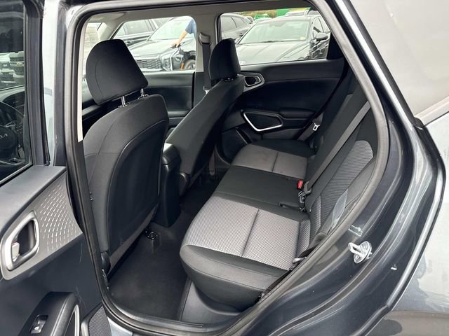 Used 2024 Kia Soul LX w/ Option Group 015 image 16