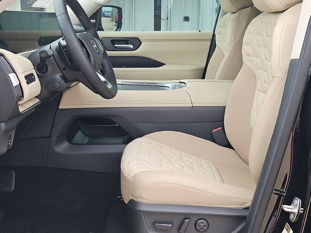 New 2026 Nissan Armada Platinum AWD/4WD image 11