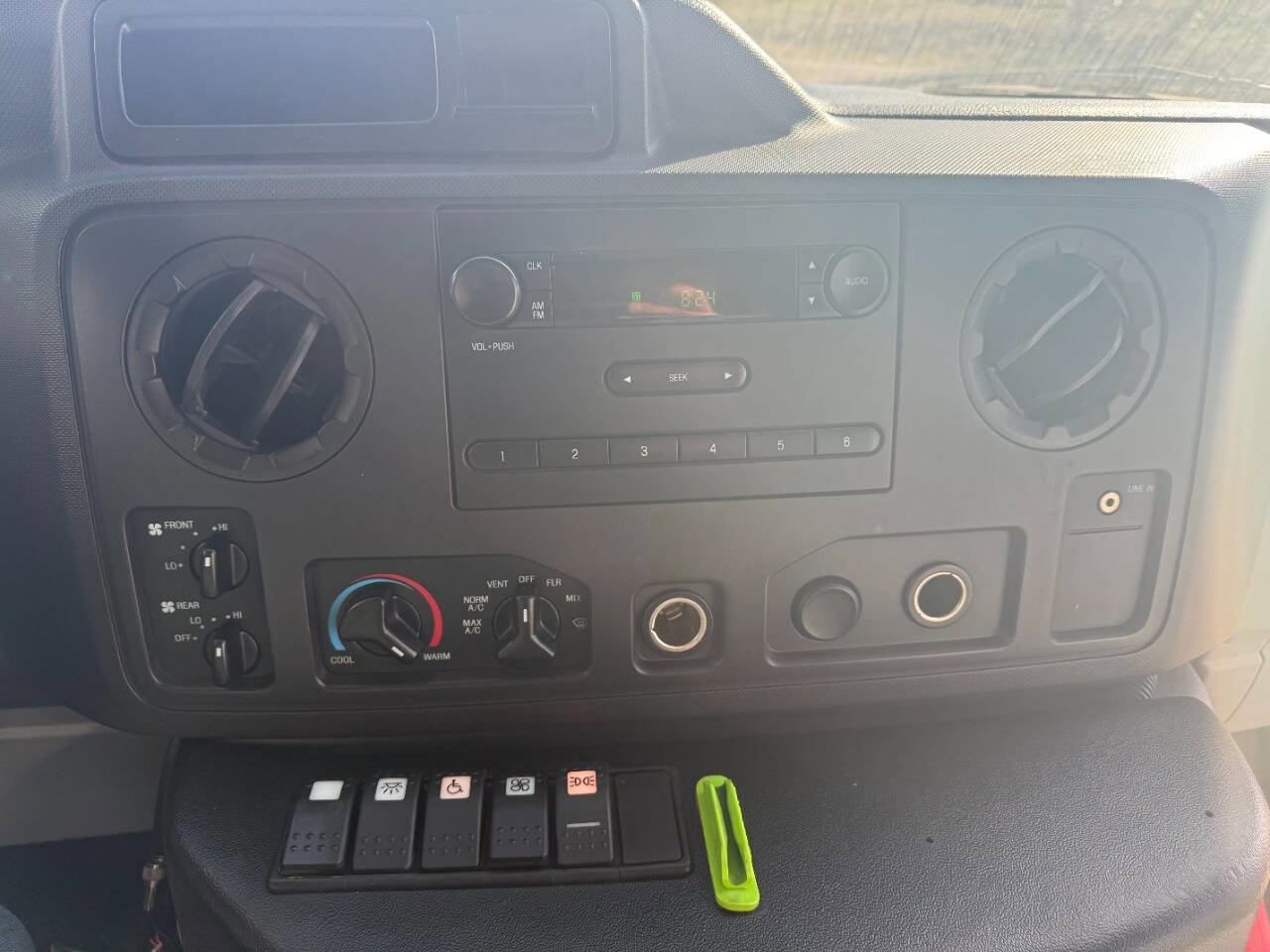 Used 2012 Ford E-450 and Econoline 450 Super Duty w/ Shuttle Bus Prep Pkg image 10