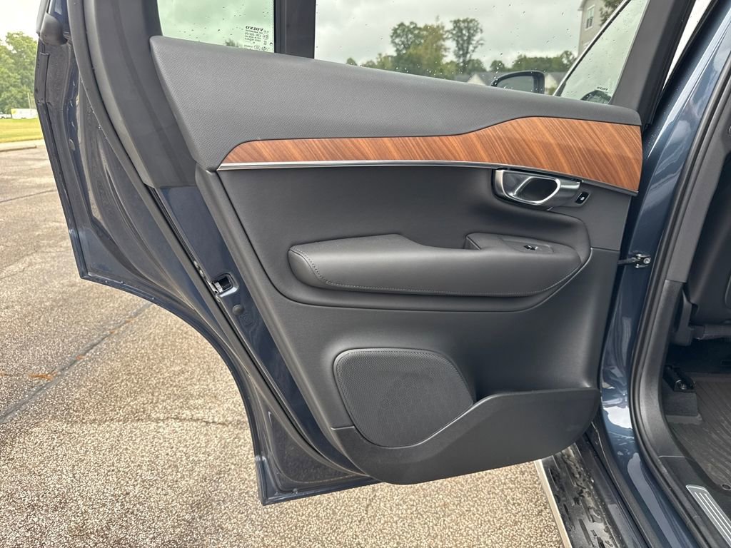 Used 2025 Volvo XC90 B6 Plus w/ Protection Package image 13