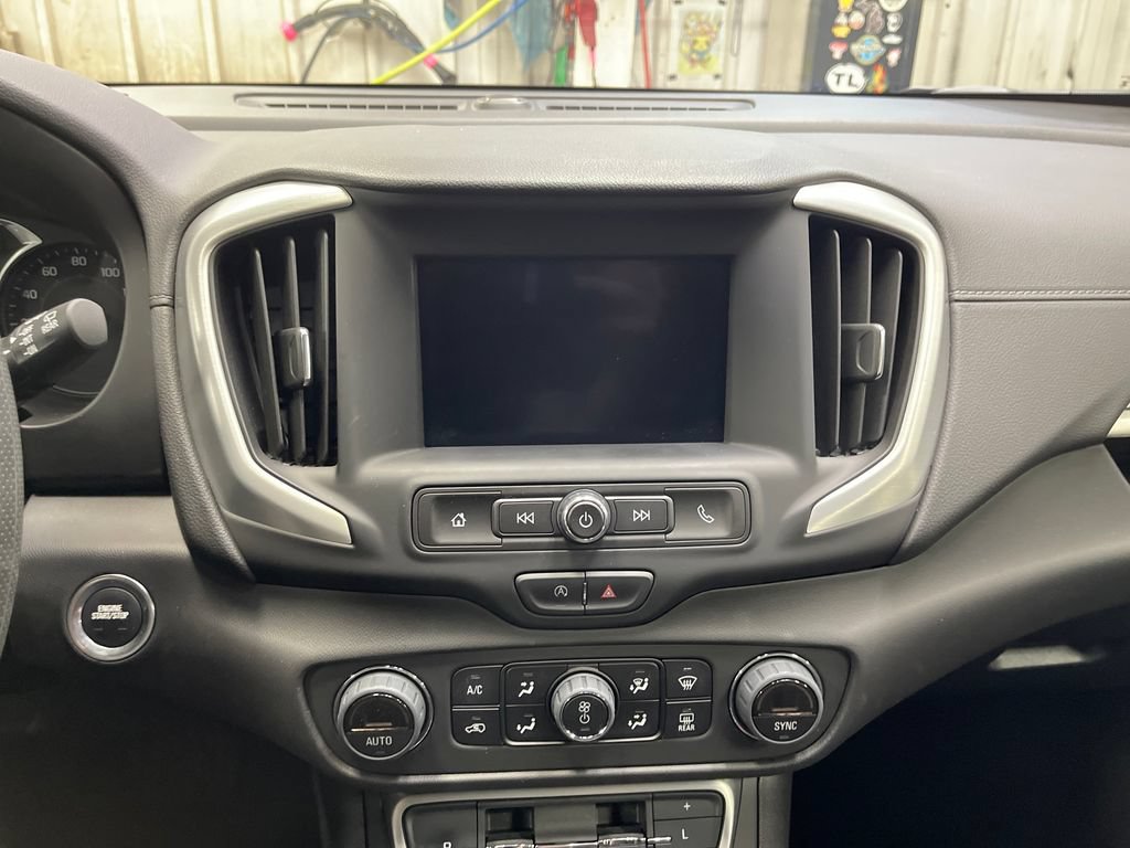 Used 2024 GMC Terrain SLE w/ Driver Convenience Package AWD/4WD image 19