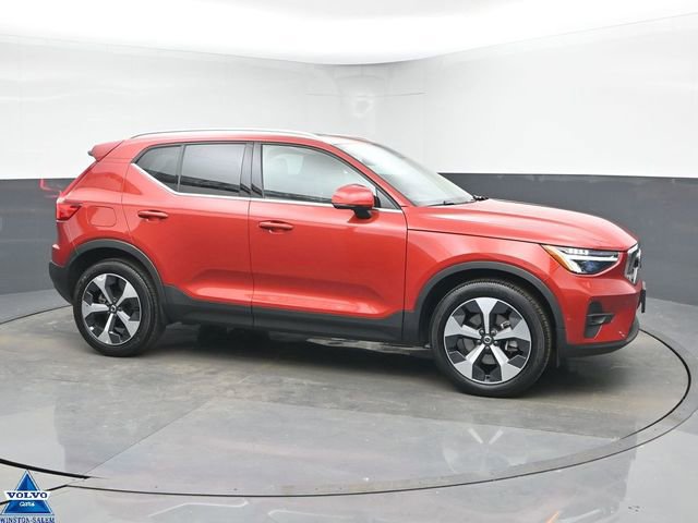 Used 2023 Volvo XC40 B4 Plus w/ Driver Assist Package image 1