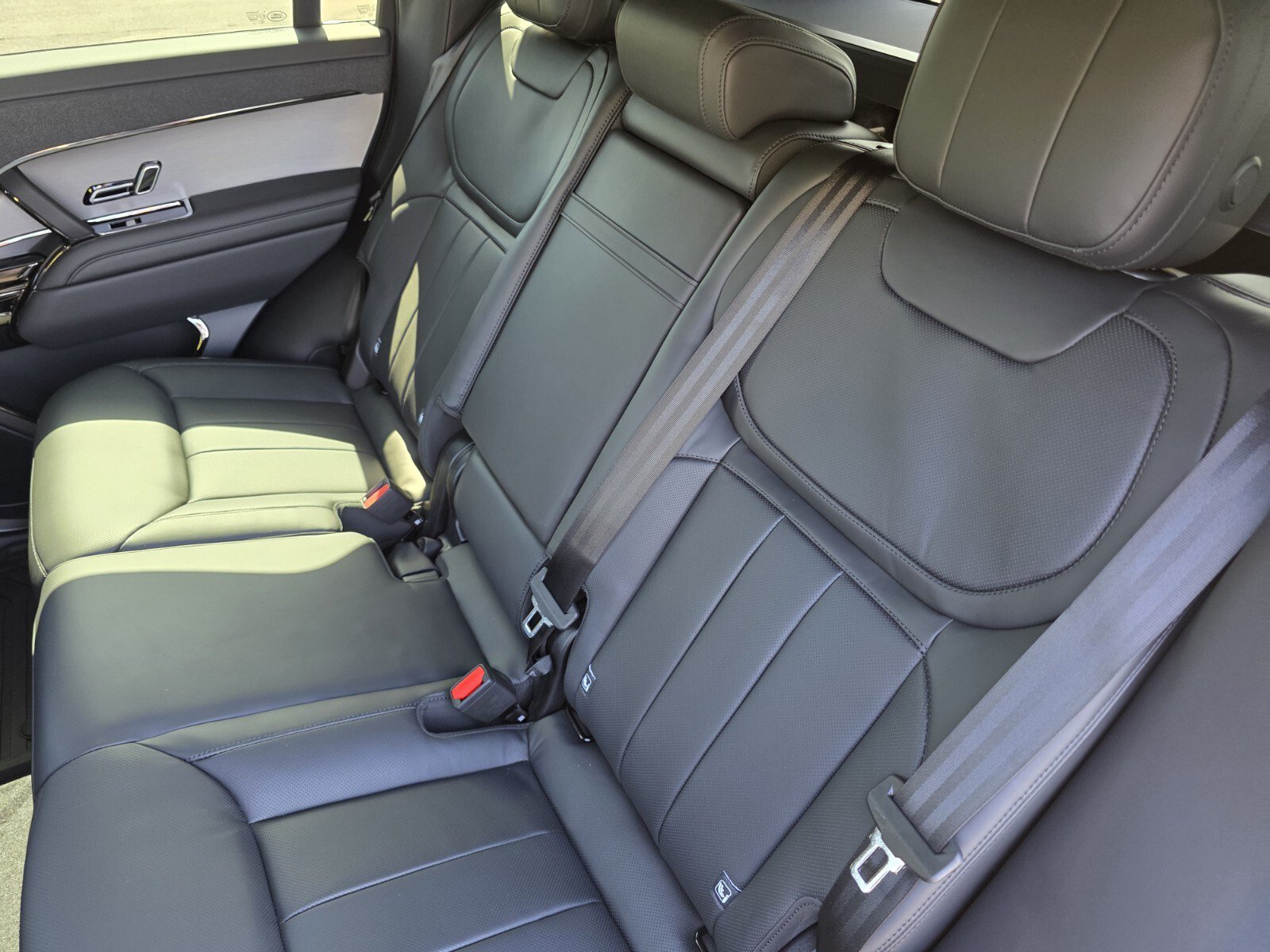 Used 2026 Land Rover Range Rover Sport Dynamic SE AWD/4WD image 15