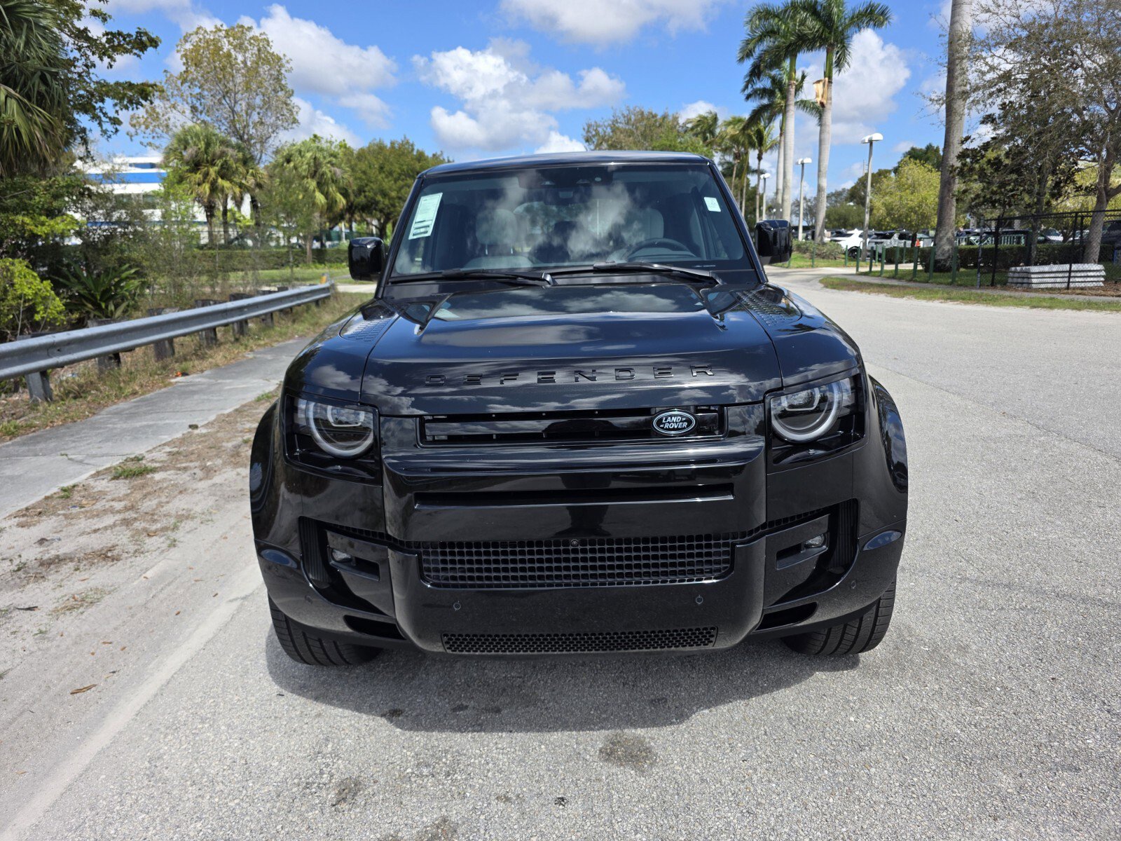 New 2026 Land Rover Defender 110 V8 image 8