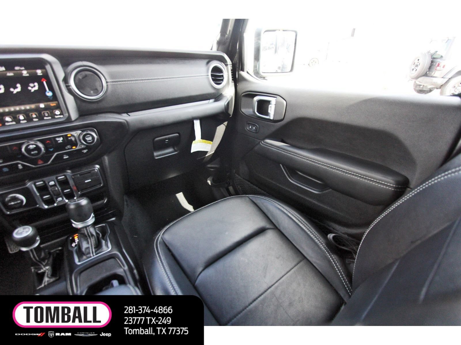Used 2023 Jeep Wrangler Unlimited Sahara AWD/4WD image 11