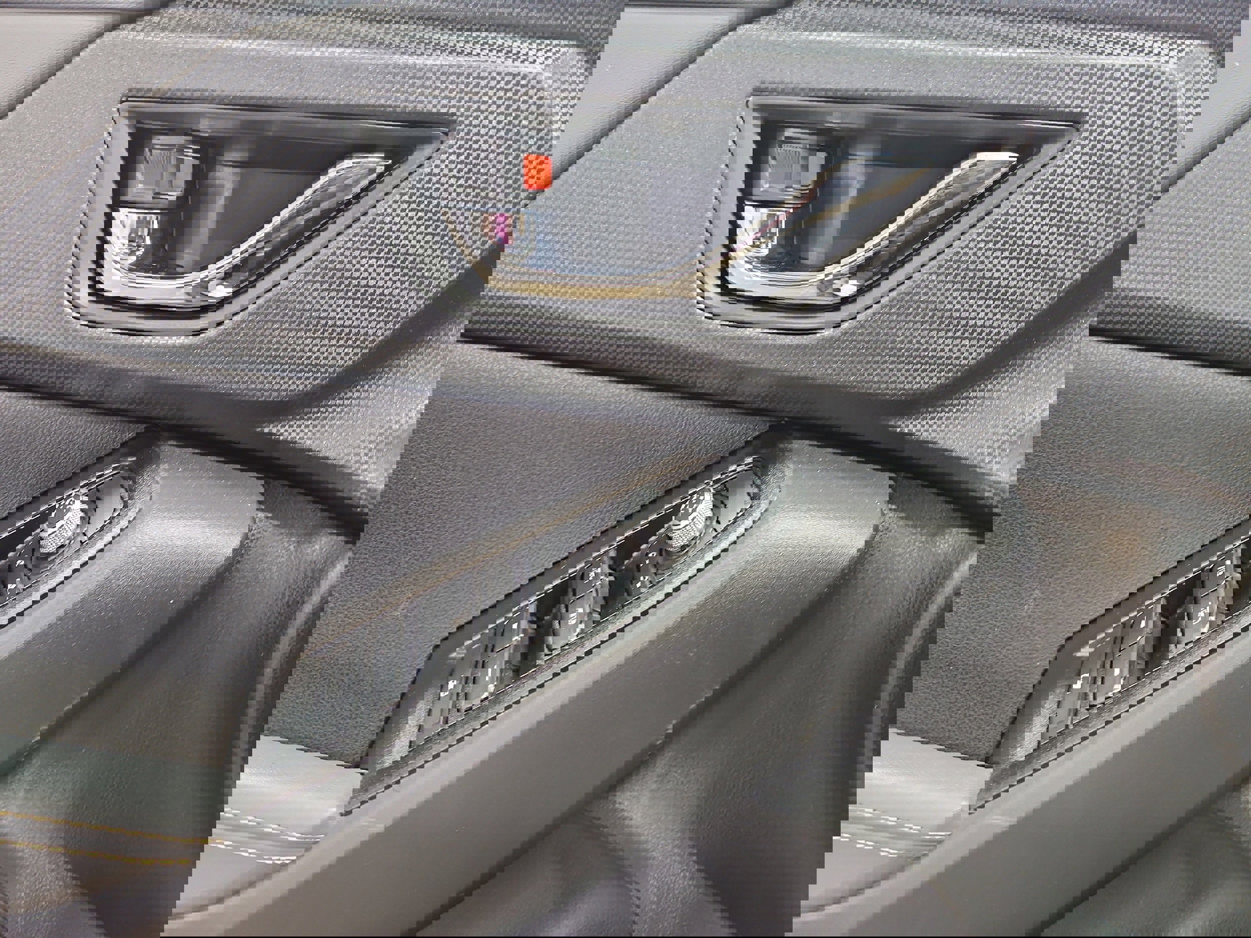 Certified 2025 Subaru Crosstrek 2.5i Limited w/ Popular Package #3A image 8