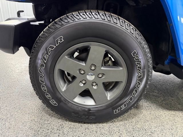 Used 2015 Jeep Wrangler Sport image 24