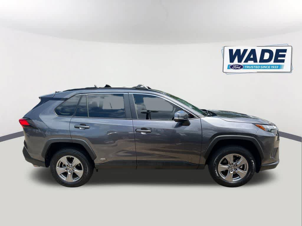 Used 2024 Toyota RAV4 LE AWD/4WD image 4