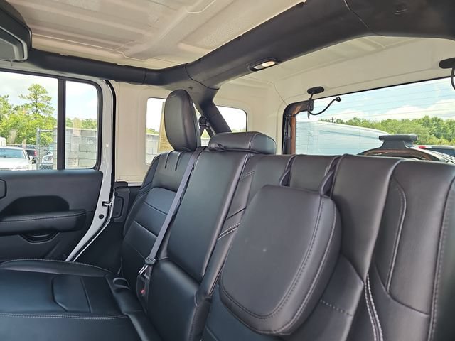 Used 2022 Jeep Wrangler Unlimited Sahara w/ Cold Weather Group AWD/4WD image 13