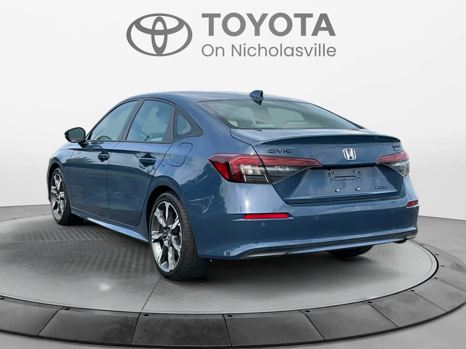 Used 2026 Honda Civic Sport Touring image 3