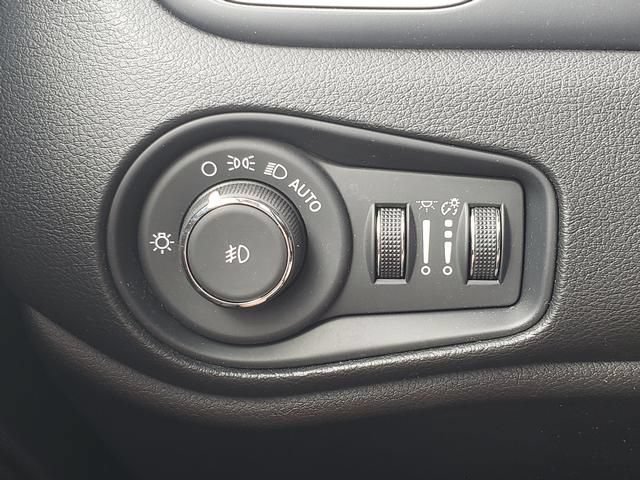 Used 2023 Jeep Renegade Limited w/ Sun/Sound Group AWD/4WD image 30