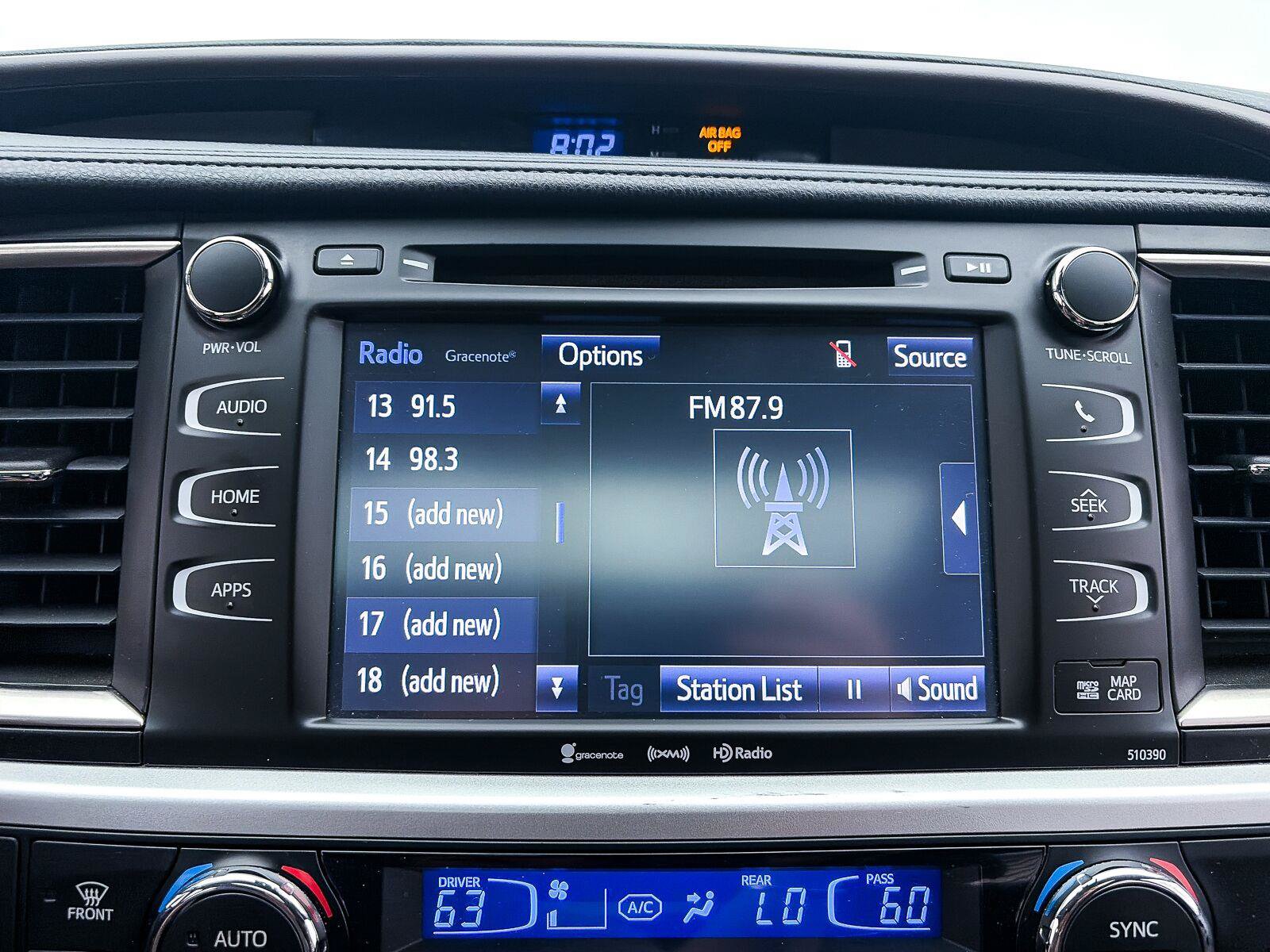 Used 2019 Toyota Highlander XLE FWD image 20