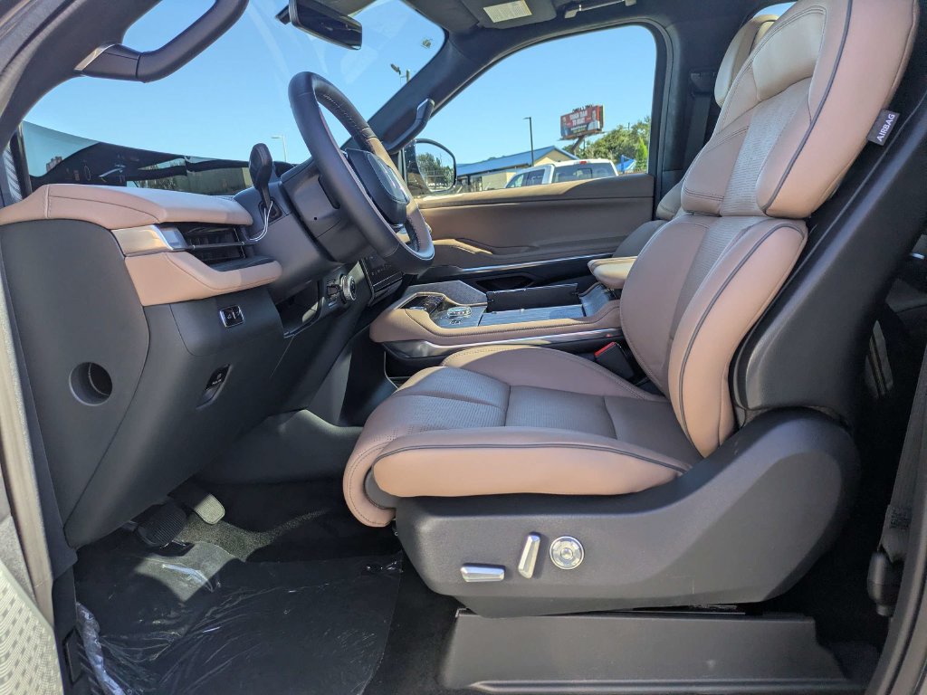 New 2027 Lincoln Navigator L Black Label AWD/4WD image 25