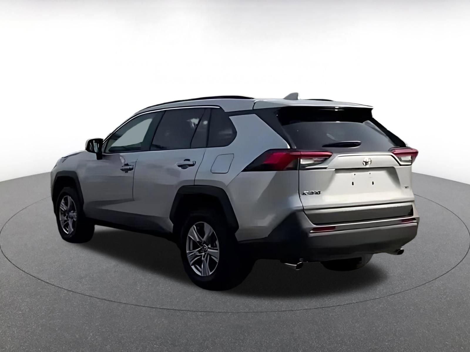Used 2025 Toyota RAV4 XLE w/ Weather Package FWD image 10